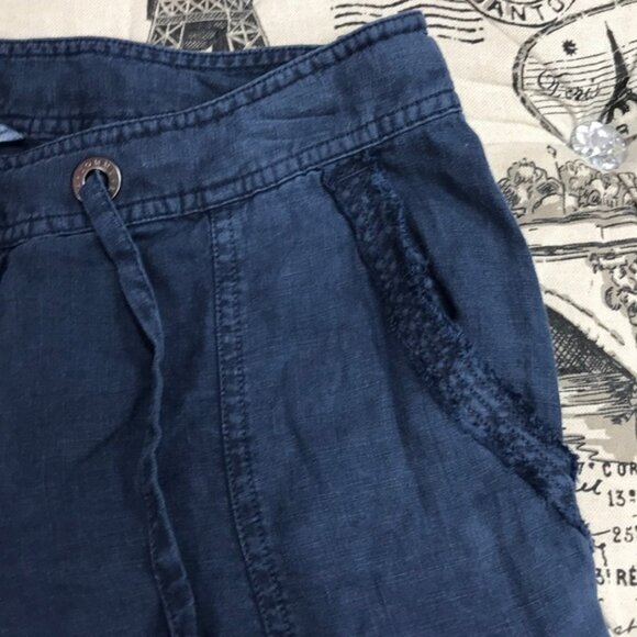 Tommy Bahama Two Palms Seam Cropped Linen Pants - Picture 4 of 7